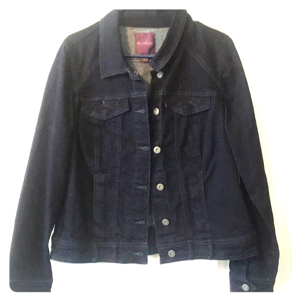 NWT 🌟 Dark Denim Jean Jacket (M)